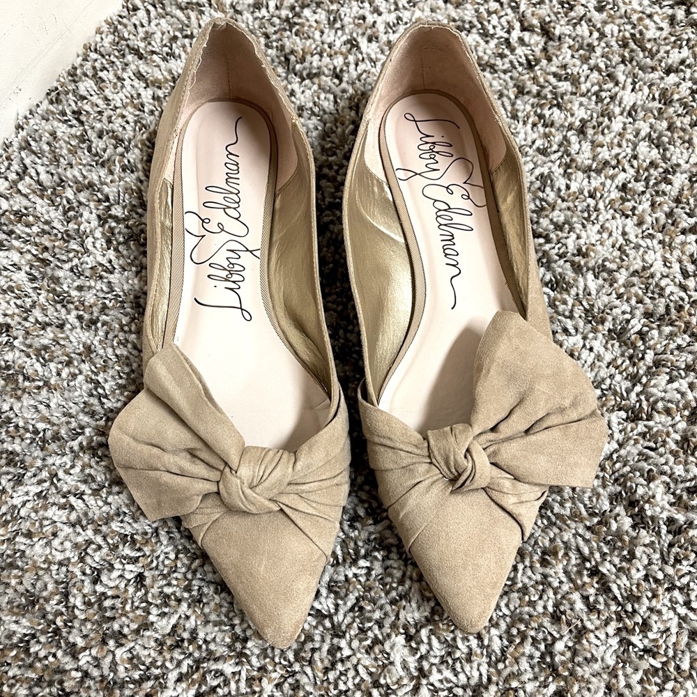 Libby Edelman tan flats with bow size 8